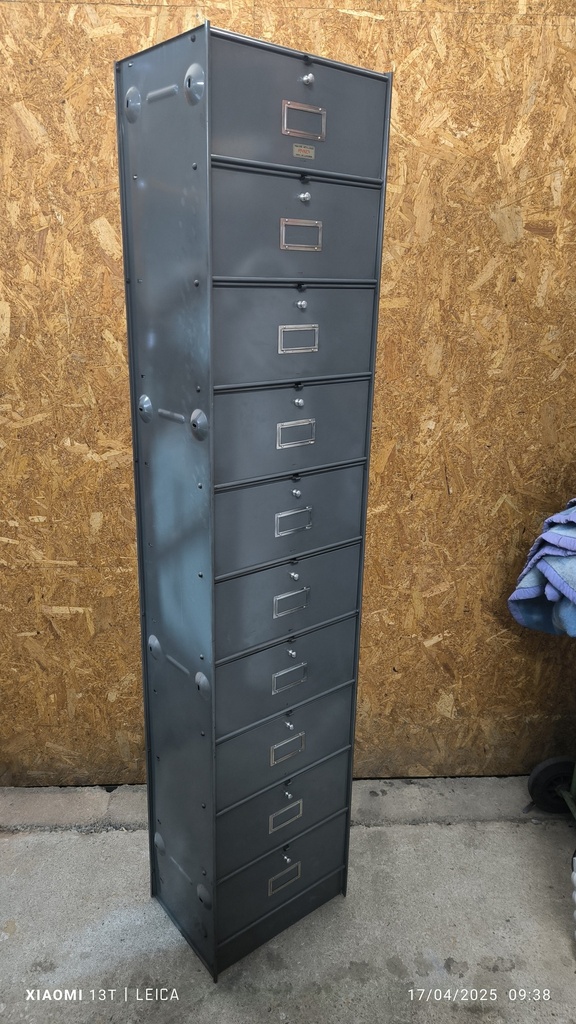 Meuble colonne à clapets gris vintage