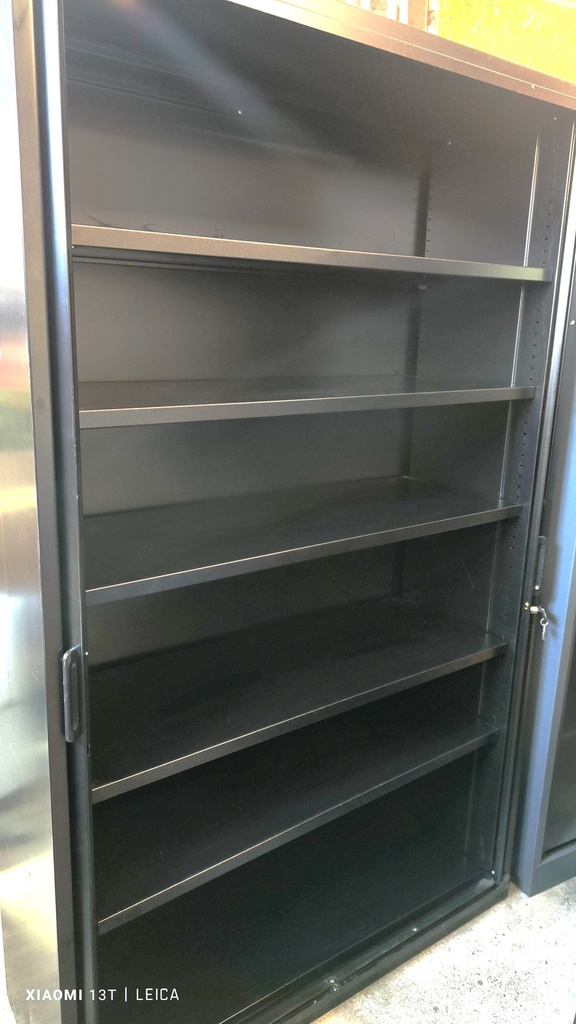 Armoire métallique 383 à rideaux