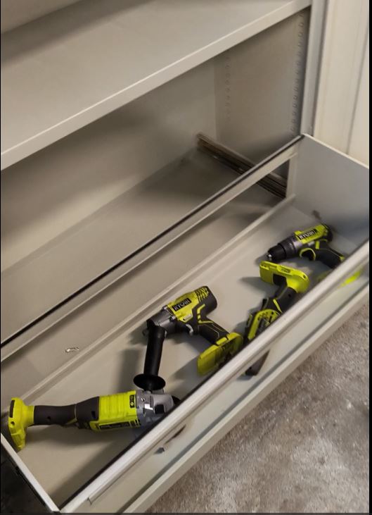 Armoire métallique 404   2 portes KZ