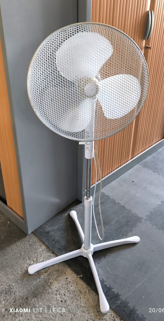 Ventilateur sur pied 1