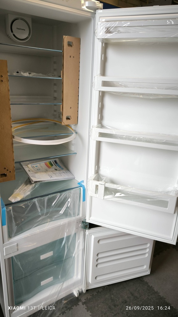 Frigo congélateur neuf encastrable LIEBHERR