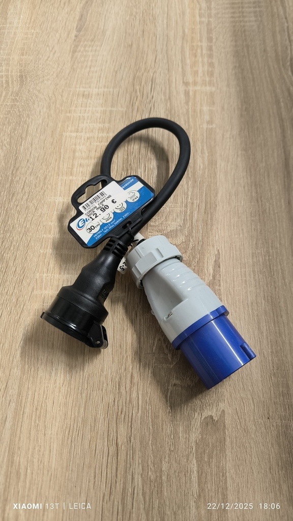 Prise adaptateur camping 220v