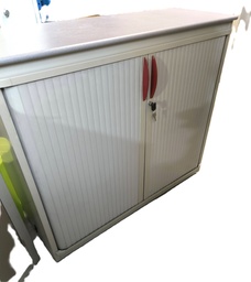 [R4bD] Armoire basse 435 à rideaux